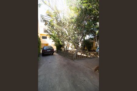 Casa à venda com 864m², 2 quartos e 4 vagas Casa à venda com 864m², 2 quartos e 4 vagasÁrea externa
