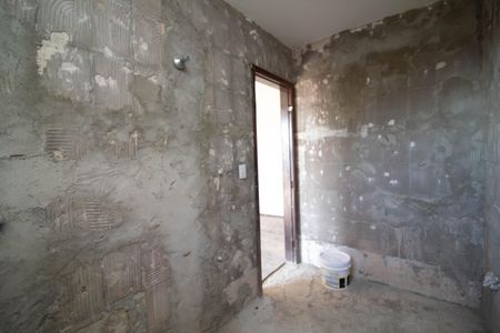 Casa à venda com 864m², 2 quartos e 4 vagas Casa à venda com 864m², 2 quartos e 4 vagasBanheiro da Suíte
