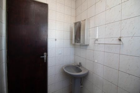 Casa à venda com 864m², 2 quartos e 4 vagas Casa à venda com 864m², 2 quartos e 4 vagasBanheiro de serviço