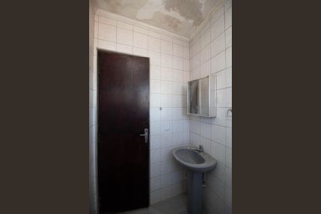 Casa à venda com 864m², 2 quartos e 4 vagas Casa à venda com 864m², 2 quartos e 4 vagasBanheiro de serviço