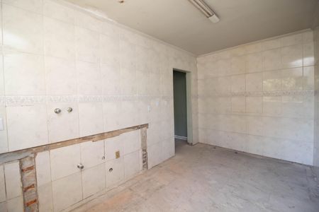 Casa à venda com 864m², 2 quartos e 4 vagas Casa à venda com 864m², 2 quartos e 4 vagasCozinha