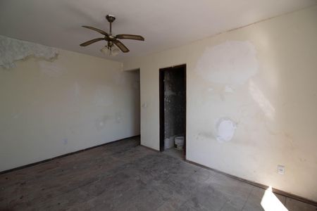Casa à venda com 864m², 2 quartos e 4 vagas Casa à venda com 864m², 2 quartos e 4 vagasQuarto 4 - Suíte