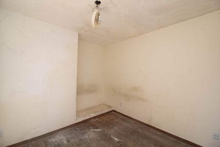 Casa à venda com 864m², 2 quartos e 4 vagas Casa à venda com 864m², 2 quartos e 4 vagasQuarto 2