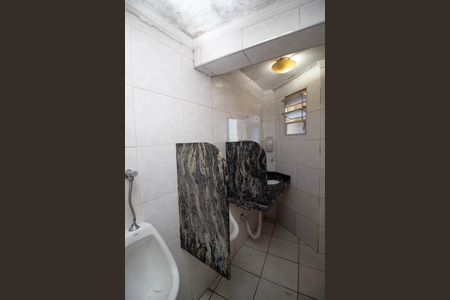 Casa à venda com 864m², 2 quartos e 4 vagas Casa à venda com 864m², 2 quartos e 4 vagasBanheiro