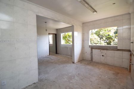 Casa à venda com 864m², 2 quartos e 4 vagas Casa à venda com 864m², 2 quartos e 4 vagasCozinha