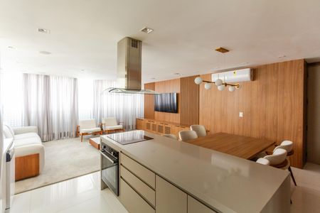 Apartamento à venda com 2 quartos, 250m² em Itaim Bibi, São Paulo