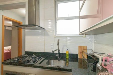 Cozinha de apartamento à venda com 2 quartos, 46m² em Olaria, Canoas