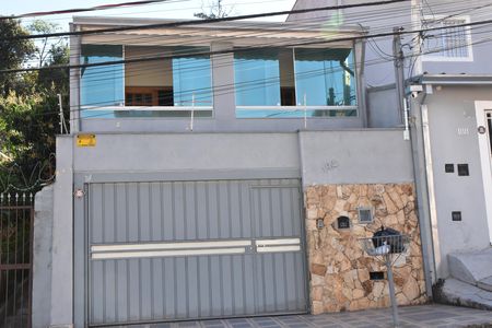 fachada da casa de casa à venda com 4 quartos, 170m² em Vila Galvão, Jundiaí