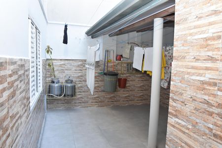Quintal de casa à venda com 4 quartos, 170m² em Vila Galvão, Jundiaí