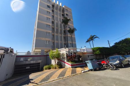 Fachada do Condomínio de apartamento para alugar com 2 quartos, 70m² em Vila Santana, Campinas