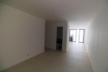 Apartamento para alugar com 140m², 3 quartos e 2 vagas Apartamento para alugar com 140m², 3 quartos e 2 vagasCozinha e Área de Serviço