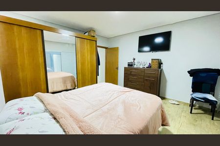 Casa de condomínio para alugar com 164m², 3 quartos e 4 vagas Casa de condomínio para alugar com 164m², 3 quartos e 4 vagasSuíte