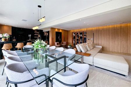 Apartamento à venda com 181m², 3 quartos e 3 vagas