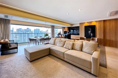 Apartamento à venda com 181m², 3 quartos e 3 vagas