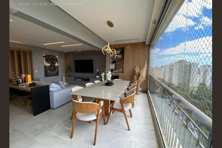 Apartamento à venda com 195m², 4 quartos e 3 vagas