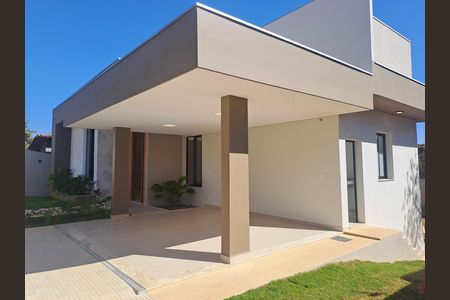 Garagem  de casa à venda com 3 quartos, 500m² em Joá, Lagoa Santa