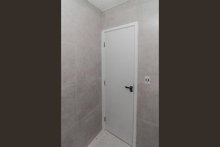 Apartamento à venda com 44m², 2 quartos e 1 vaga Apartamento à venda com 44m², 2 quartos e 1 vagaBanheiro