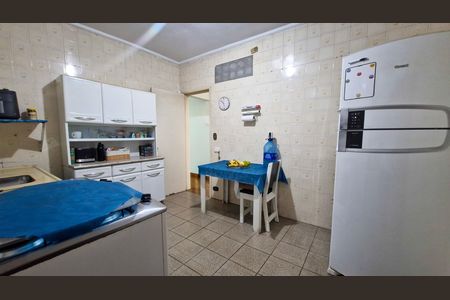 Casa à venda com 3 quartos, 210m² em Jardim Regis, São Paulo