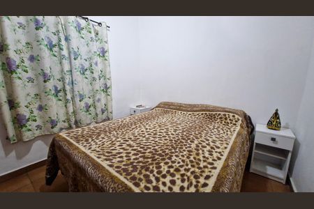 Casa à venda com 3 quartos, 210m² em Jardim Regis, São Paulo