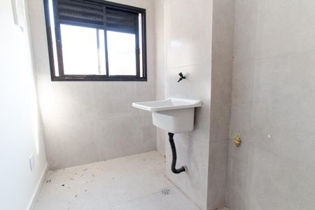 Apartamento à venda com 48m², 2 quartos e sem vaga Apartamento à venda com 48m², 2 quartos e sem vagaCozinha e Área de Serviço