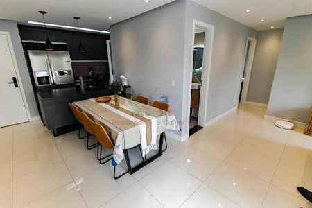 Apartamento à venda com 67m², 2 quartos e 1 vaga
