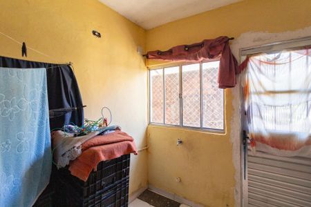 Área de serviço de casa para alugar com 2 quartos, 40m² em Vila Veloso, Carapicuíba