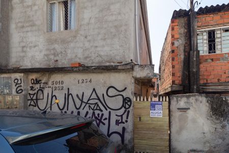 Fachada de casa para alugar com 2 quartos, 40m² em Vila Veloso, Carapicuíba