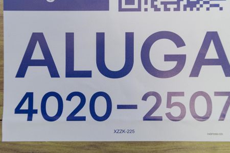 Placa XZZK-225 de casa para alugar com 2 quartos, 40m² em Vila Veloso, Carapicuíba