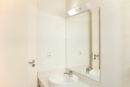 Casa de condomínio para alugar com 300m², 3 quartos e 4 vagasSuíte 1 Banheiro
