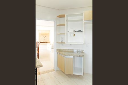 Casa de condomínio para alugar com 300m², 3 quartos e 4 vagasCozinha