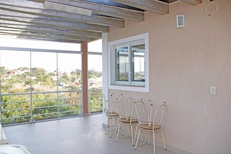 Casa de condomínio para alugar com 300m², 3 quartos e 4 vagasChurrasqueira