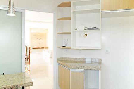 Casa de condomínio para alugar com 300m², 3 quartos e 4 vagasCozinha