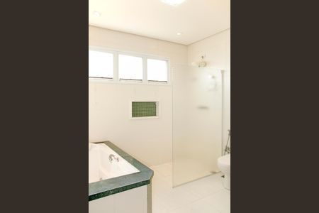 Casa de condomínio para alugar com 300m², 3 quartos e 4 vagasSuíte 3 Banheiro