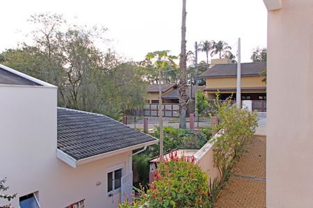 Casa de condomínio para alugar com 300m², 3 quartos e 4 vagasSala Varanda