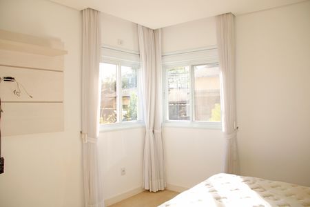 Casa de condomínio para alugar com 300m², 3 quartos e 4 vagasSuíte 3