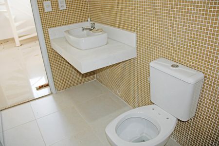 Casa de condomínio para alugar com 300m², 3 quartos e 4 vagasBanheiro 1