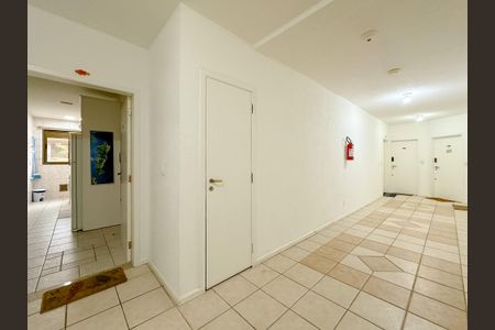 Apartamento para alugar com 100m², 2 quartos e 1 vagaHall social