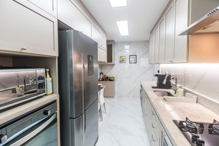 Apartamento à venda com 133m², 3 quartos e 2 vagas Apartamento à venda com 133m², 3 quartos e 2 vagasCozinha