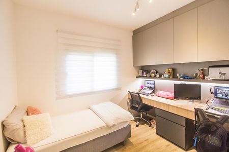 Apartamento à venda com 133m², 3 quartos e 2 vagas Apartamento à venda com 133m², 3 quartos e 2 vagasEscritório