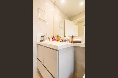 Apartamento à venda com 133m², 3 quartos e 2 vagas Apartamento à venda com 133m², 3 quartos e 2 vagasBanheiro da Suíte