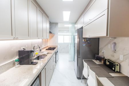 Apartamento à venda com 133m², 3 quartos e 2 vagas Apartamento à venda com 133m², 3 quartos e 2 vagasCozinha