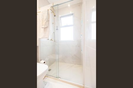 Apartamento à venda com 133m², 3 quartos e 2 vagas Apartamento à venda com 133m², 3 quartos e 2 vagasBanheiro da Suíte