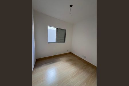 Quarto 2 de casa à venda com 3 quartos, 110m² em Nacional, Contagem