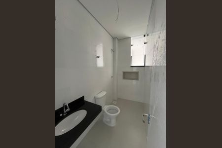 Casa à venda com 110m², 3 quartos e 2 vagas Casa à venda com 110m², 3 quartos e 2 vagasBanheiro 1