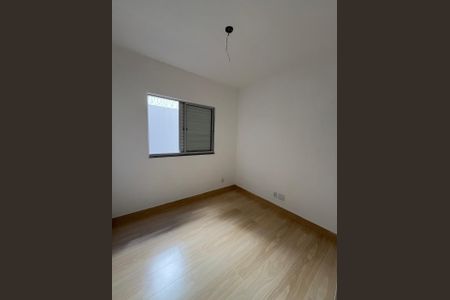 Casa à venda com 110m², 3 quartos e 2 vagas Casa à venda com 110m², 3 quartos e 2 vagasQuarto 2