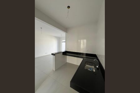 Cozinha de casa à venda com 3 quartos, 110m² em Nacional, Contagem