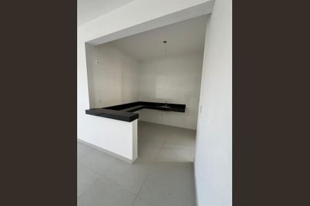 Sala de casa à venda com 3 quartos, 110m² em Nacional, Contagem