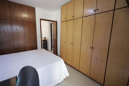 Quarto 2 de apartamento para alugar com 3 quartos, 71m² em Vila Assunção, Santo André