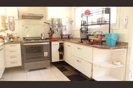Cozinha de apartamento à venda com 4 quartos, 500m² em Itanhangá, Rio de Janeiro