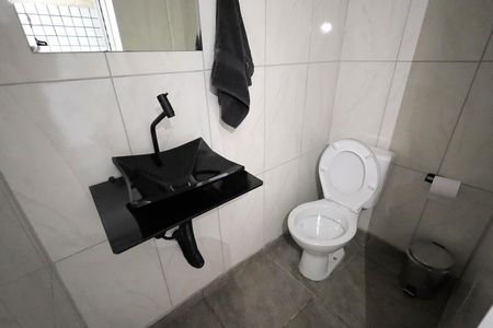 Apartamento à venda com 88m², 2 quartos e 1 vaga Apartamento à venda com 88m², 2 quartos e 1 vagaBanheiro